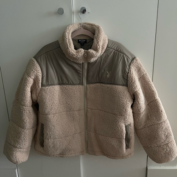 SOLD BNWT Pacsun x playboy teddy puffer jacket - Picture 4 of 7